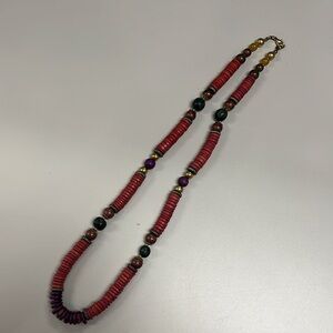 Ladies wood like pooka and bead necklace
